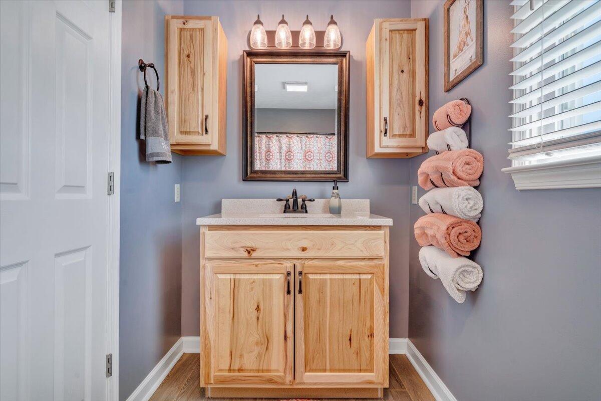 1657 Morgans Church RD