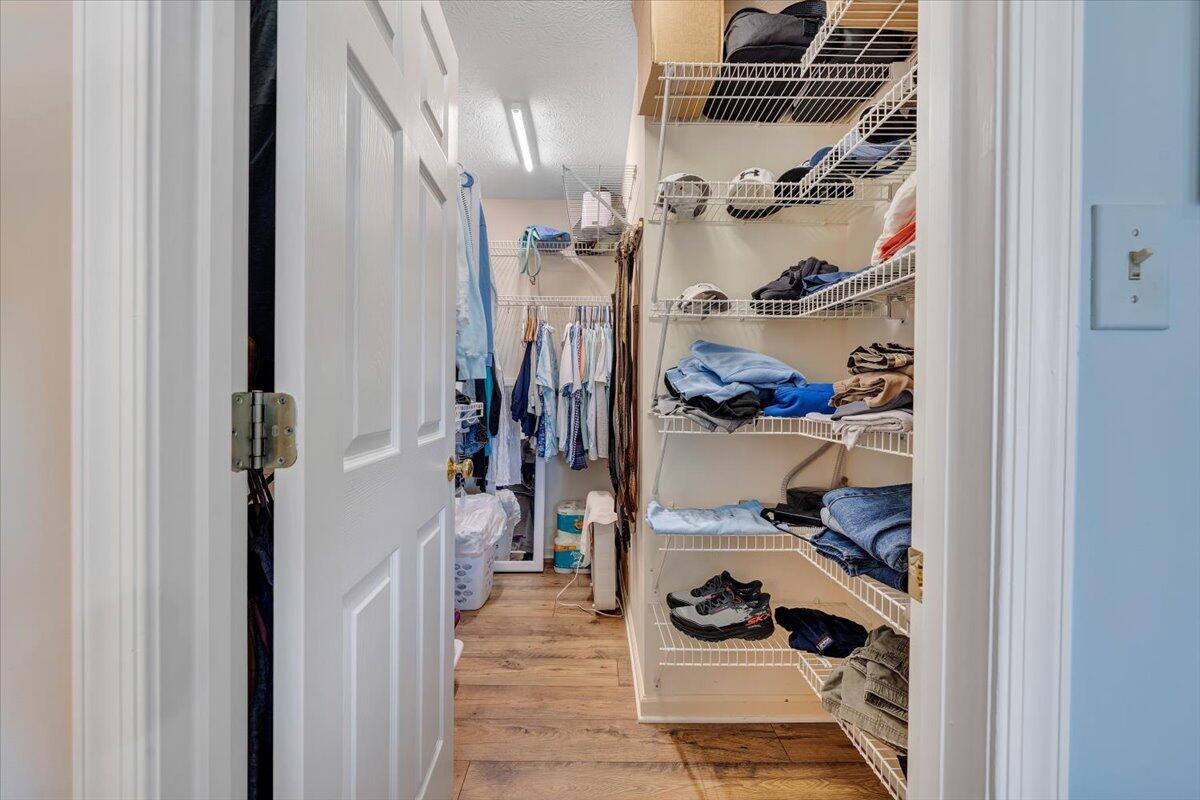 1657 Morgans Church RD