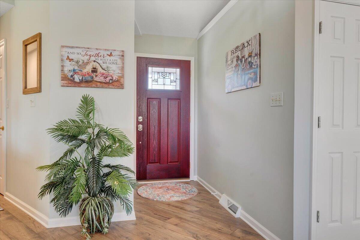 1657 Morgans Church RD