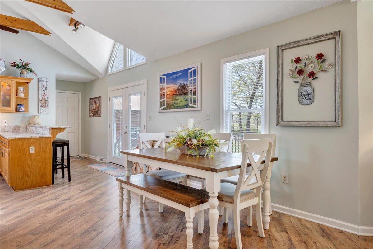 1657 Morgans Church RD