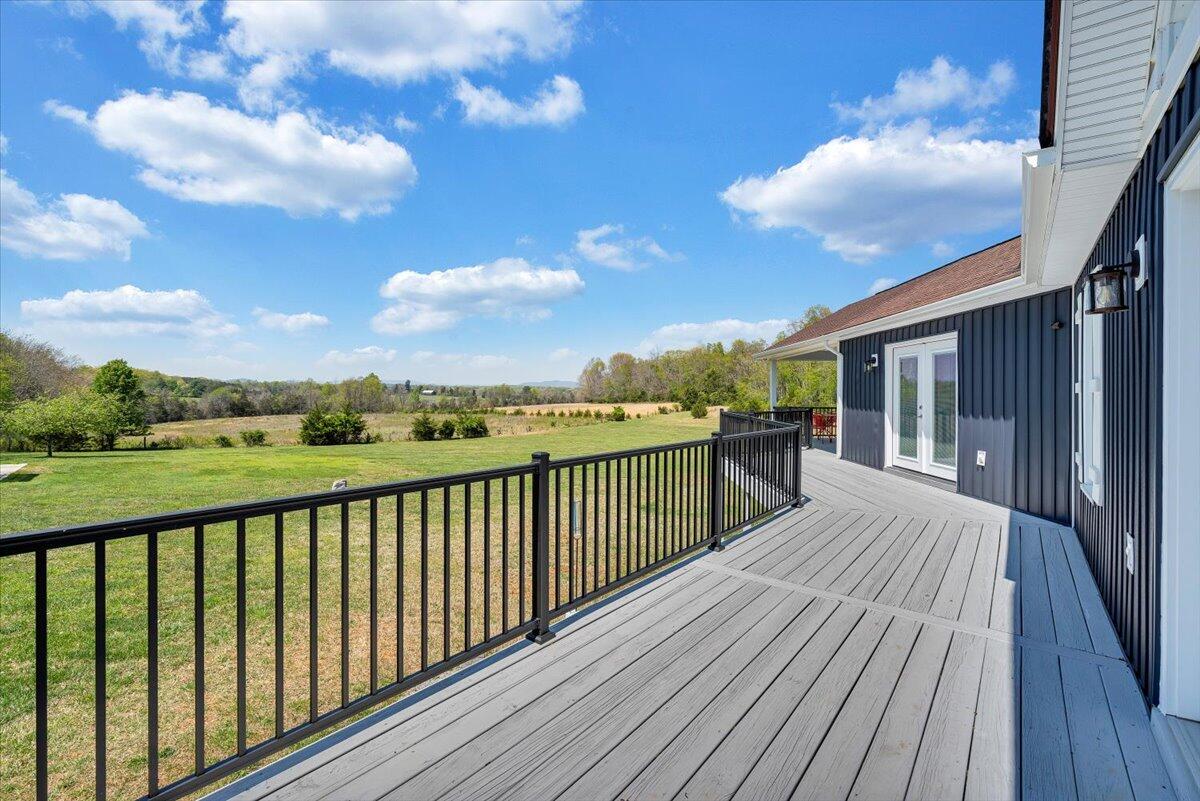 1657 Morgans Church RD