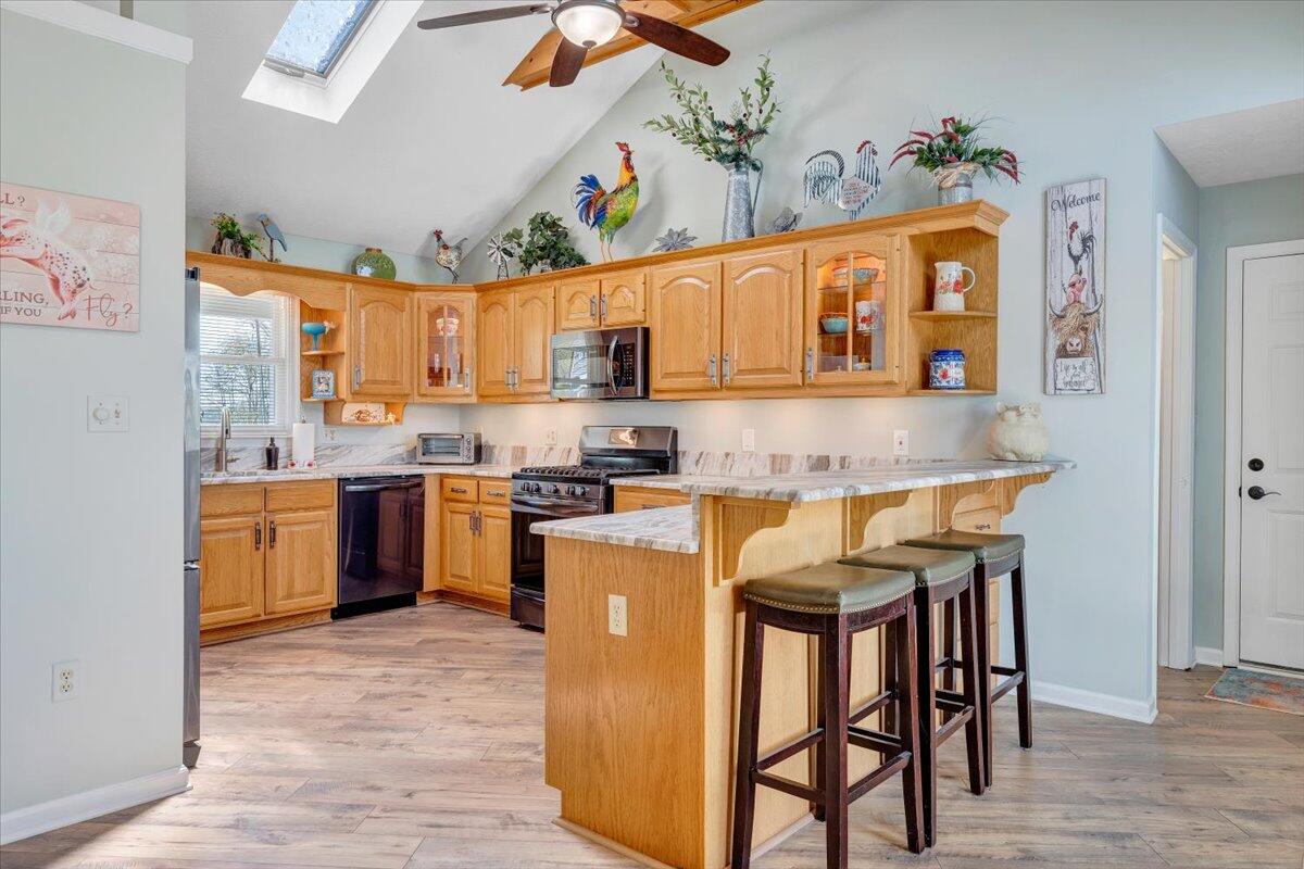 1657 Morgans Church RD