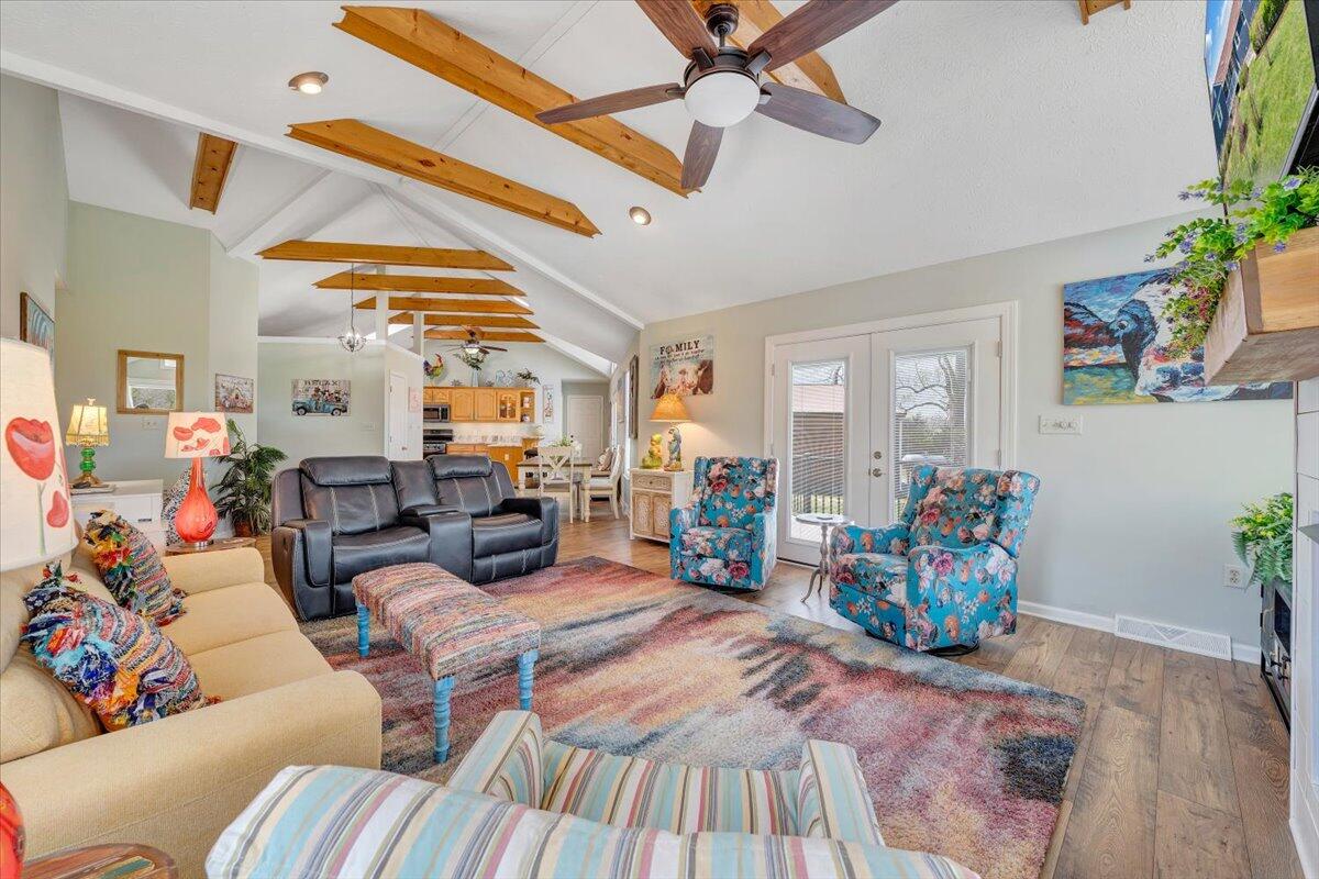 1657 Morgans Church RD