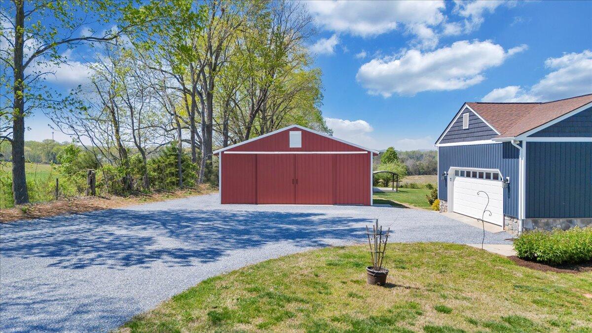 1657 Morgans Church RD