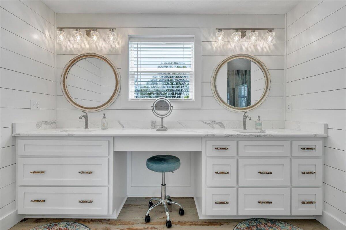 1657 Morgans Church RD