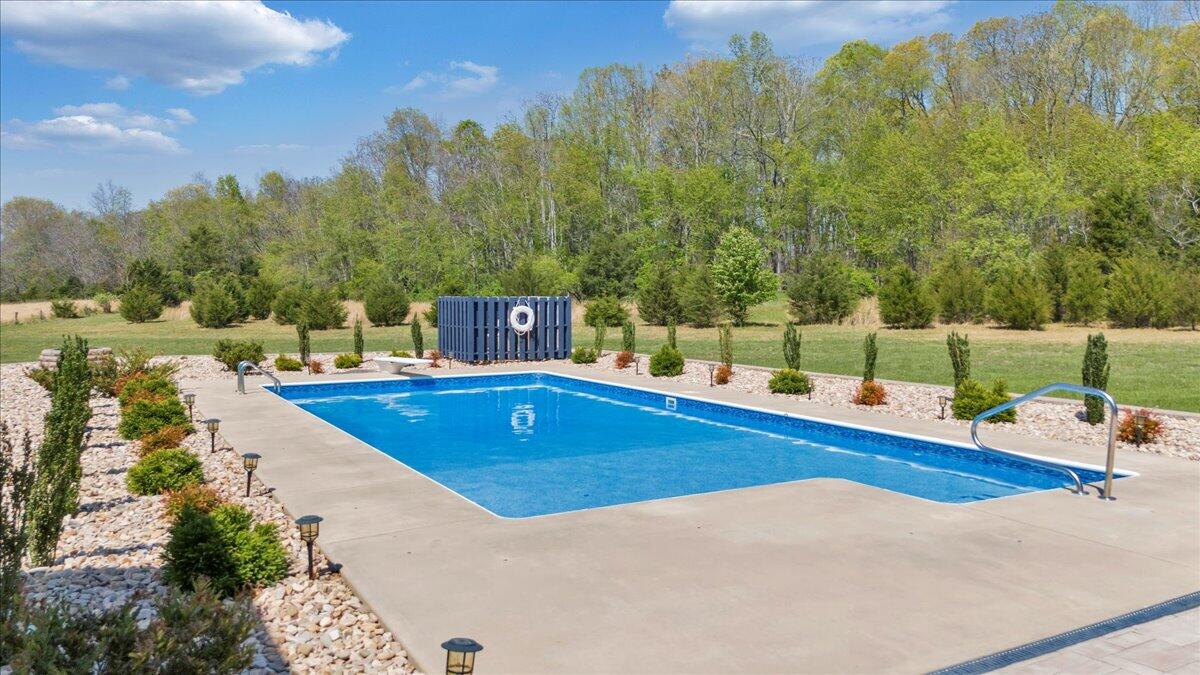 1657 Morgans Church RD