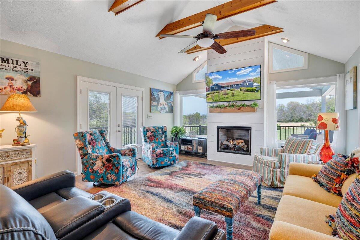 1657 Morgans Church RD