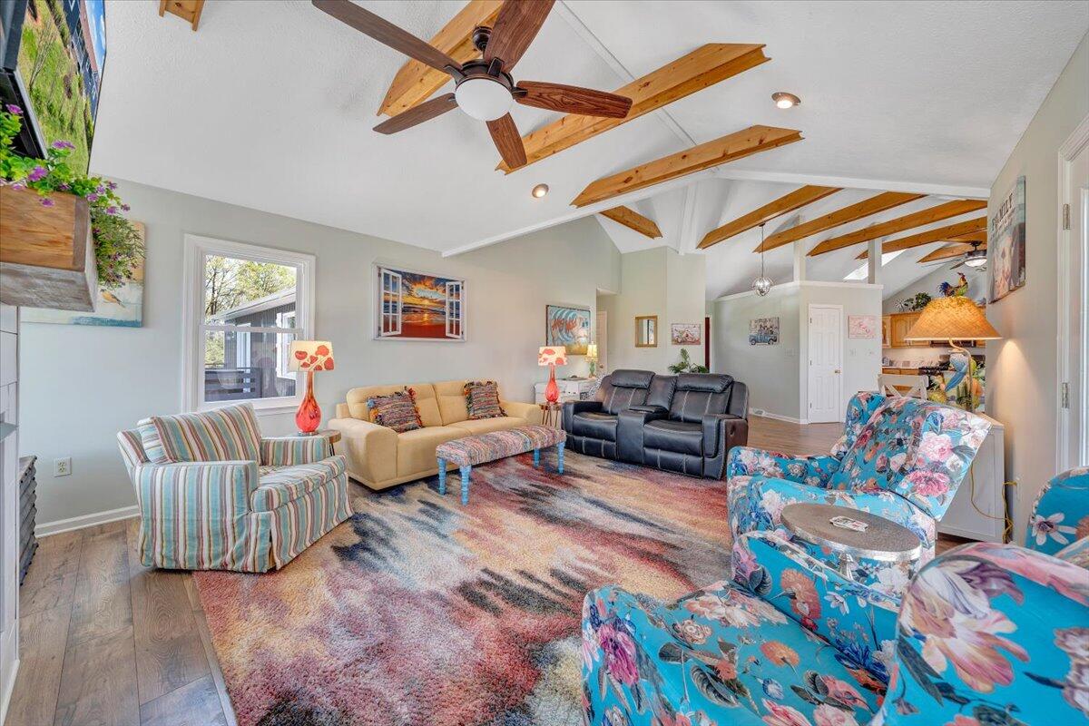 1657 Morgans Church RD