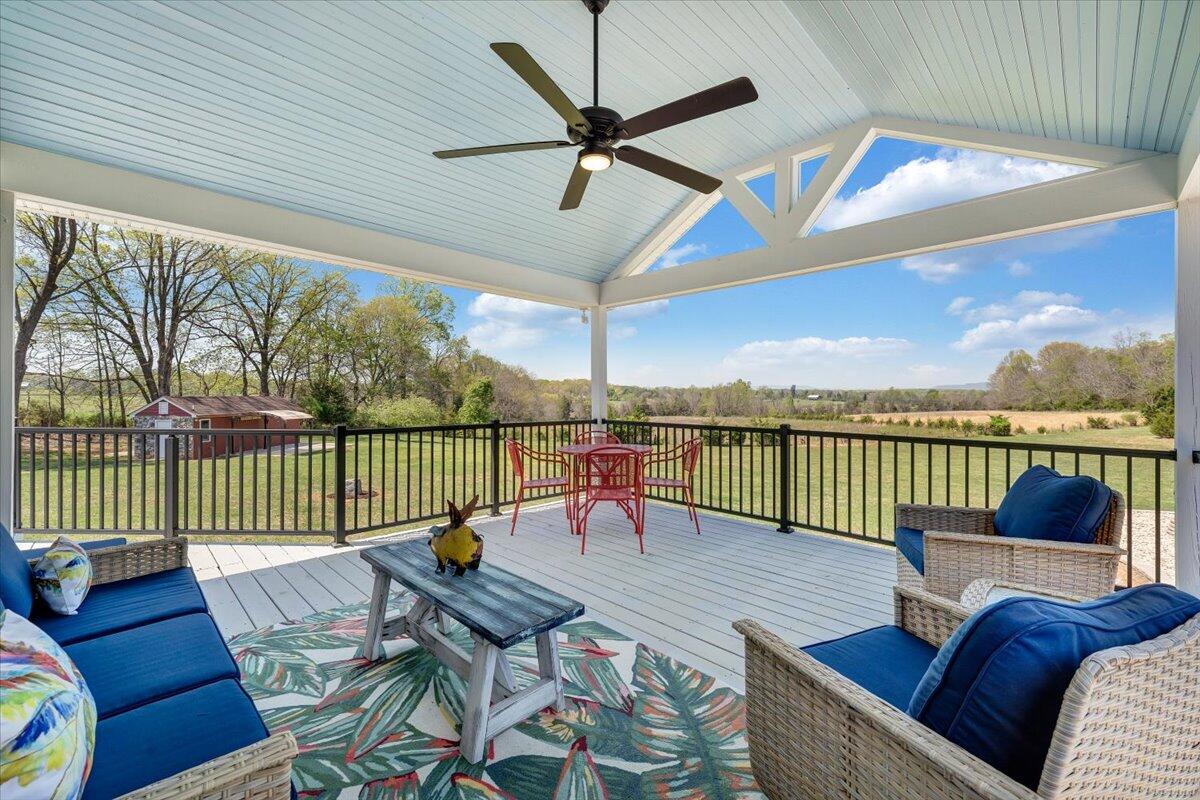 1657 Morgans Church RD