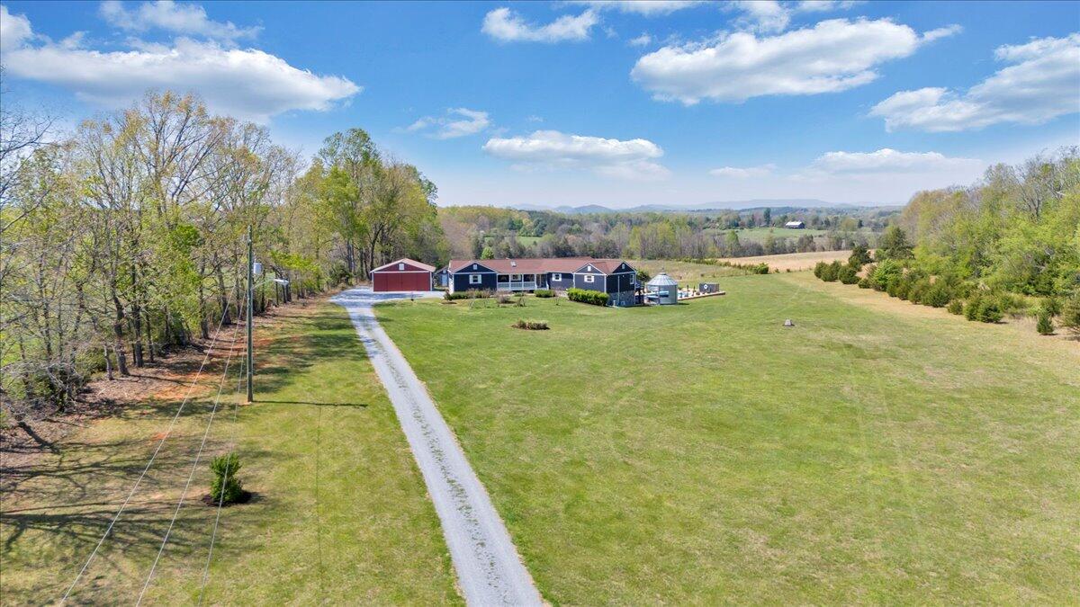 1657 Morgans Church RD