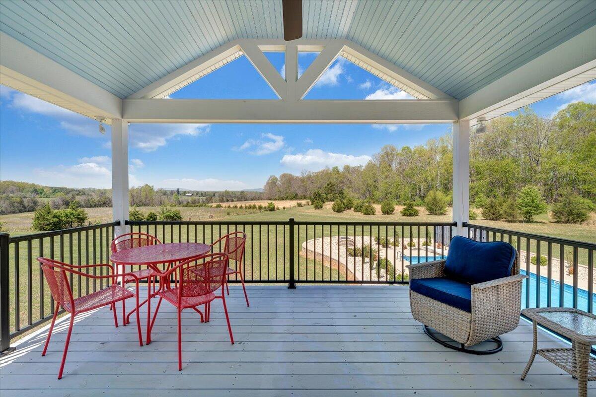 1657 Morgans Church RD