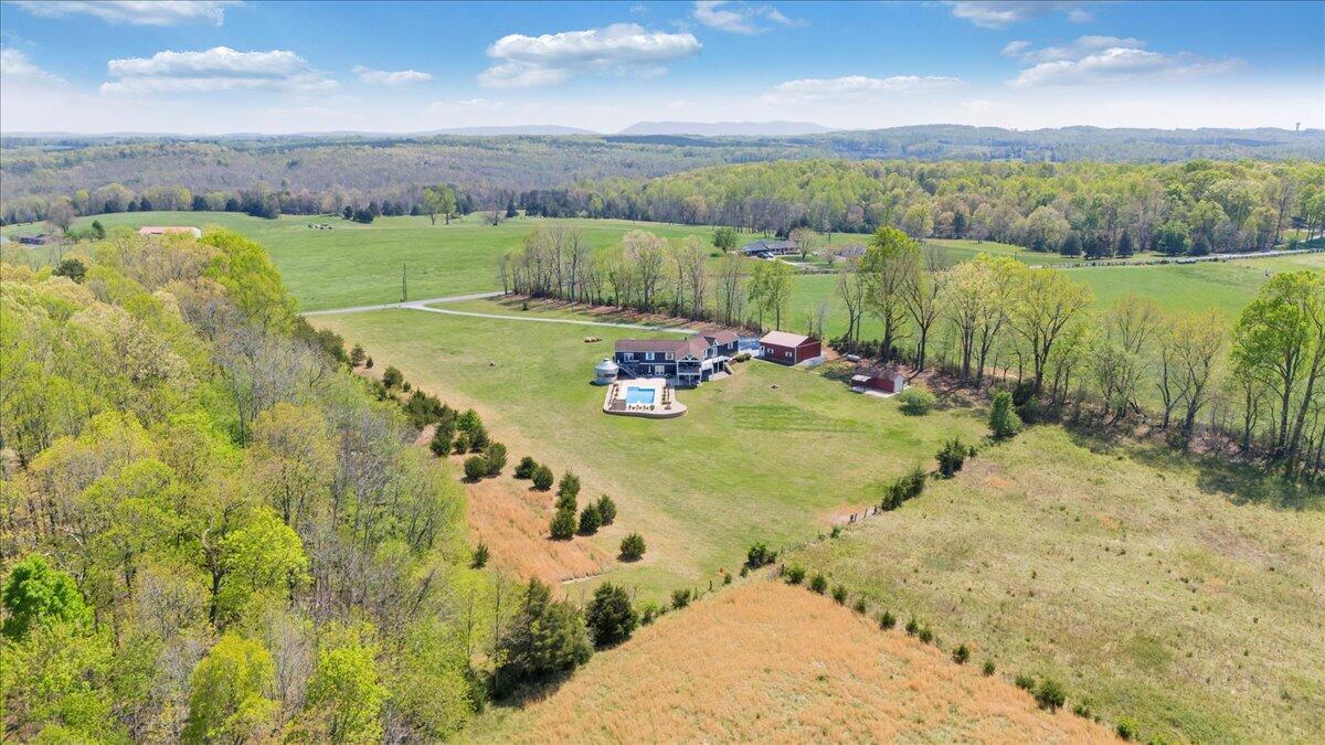 1657 Morgans Church RD