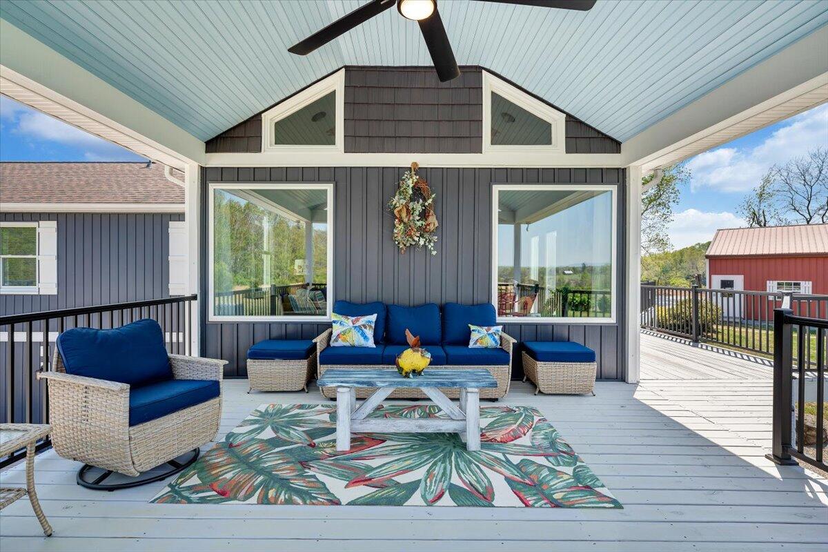 1657 Morgans Church RD