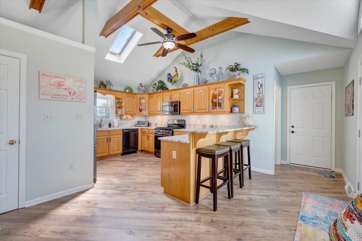 1657 Morgans Church RD