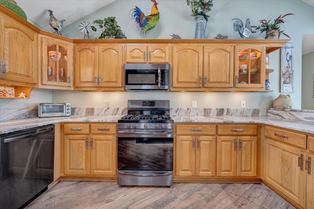 1657 Morgans Church RD