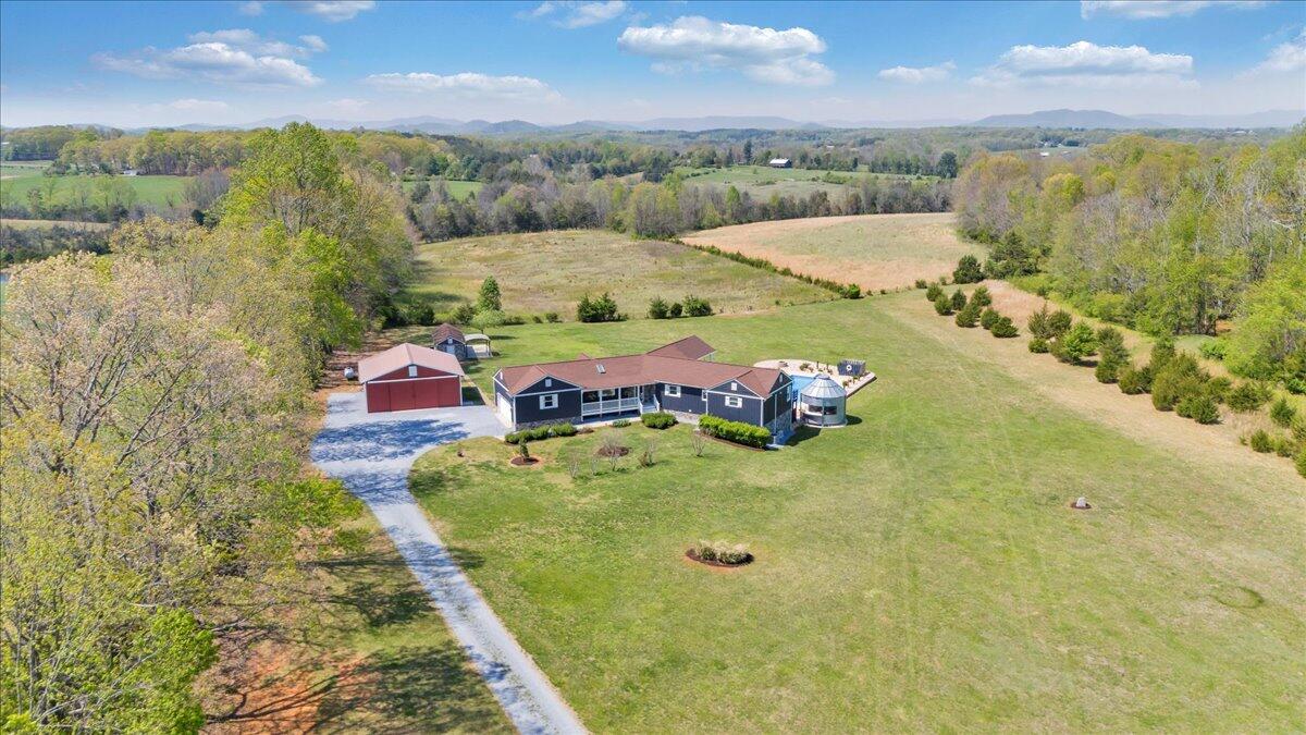 1657 Morgans Church RD