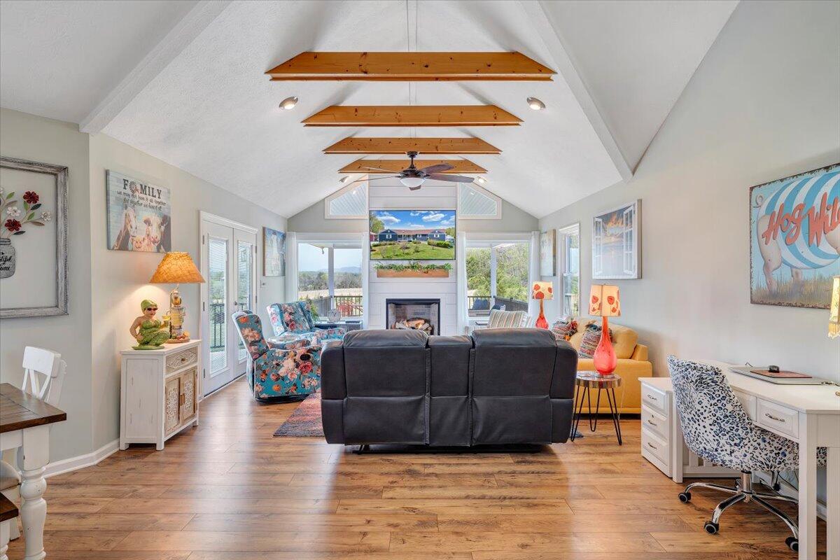 1657 Morgans Church RD