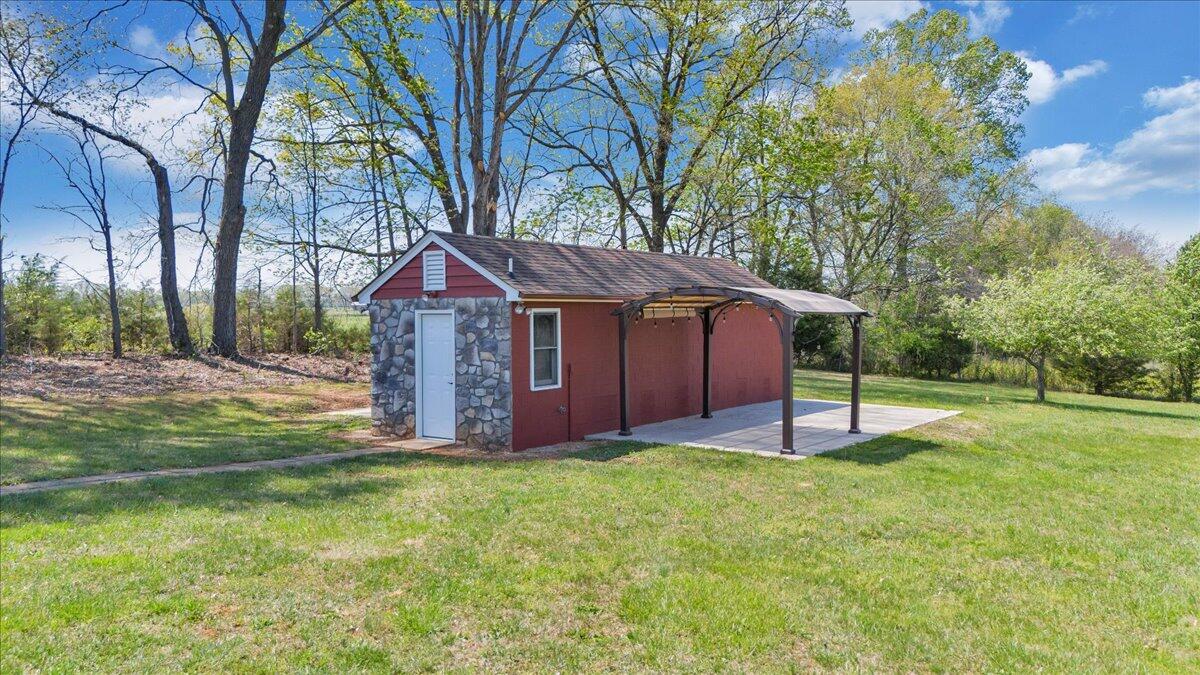 1657 Morgans Church RD