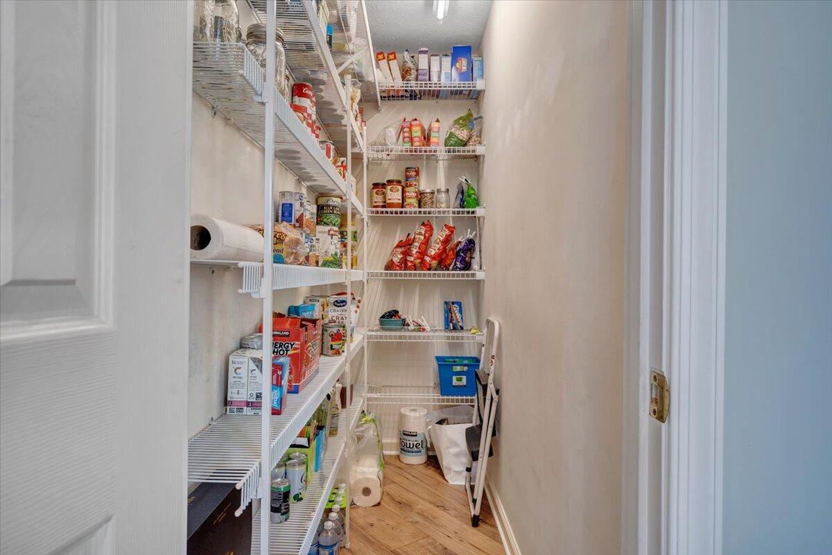 1657 Morgans Church RD