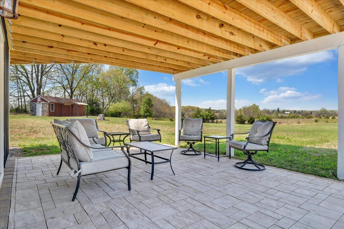 1657 Morgans Church RD