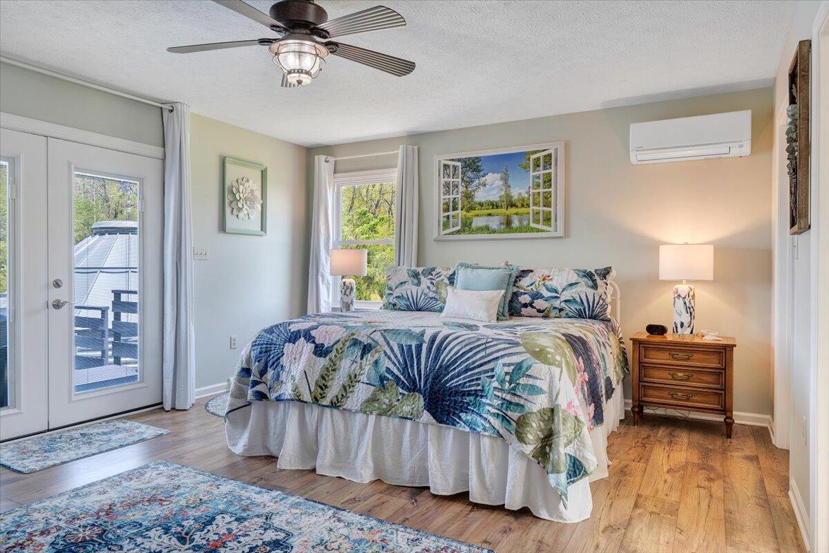 1657 Morgans Church RD