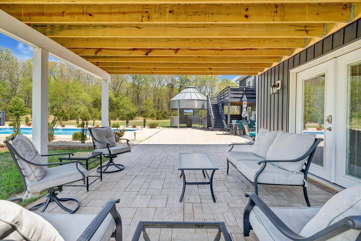 1657 Morgans Church RD