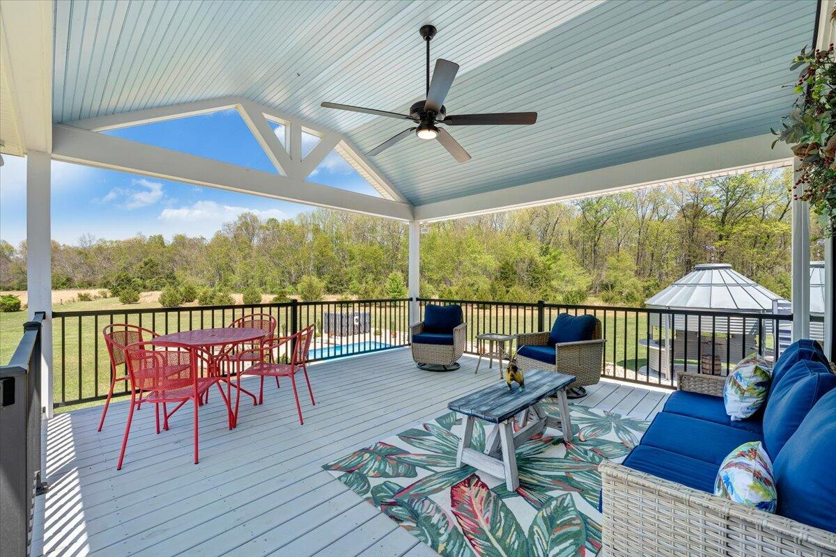 1657 Morgans Church RD