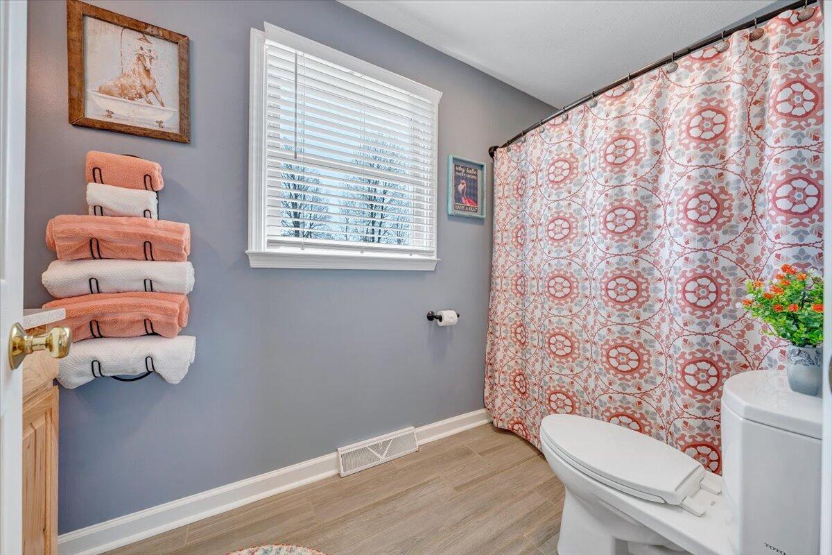 1657 Morgans Church RD