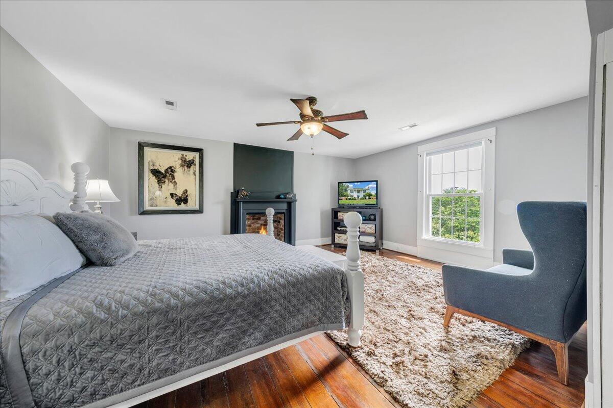 2148 Mountain View RD