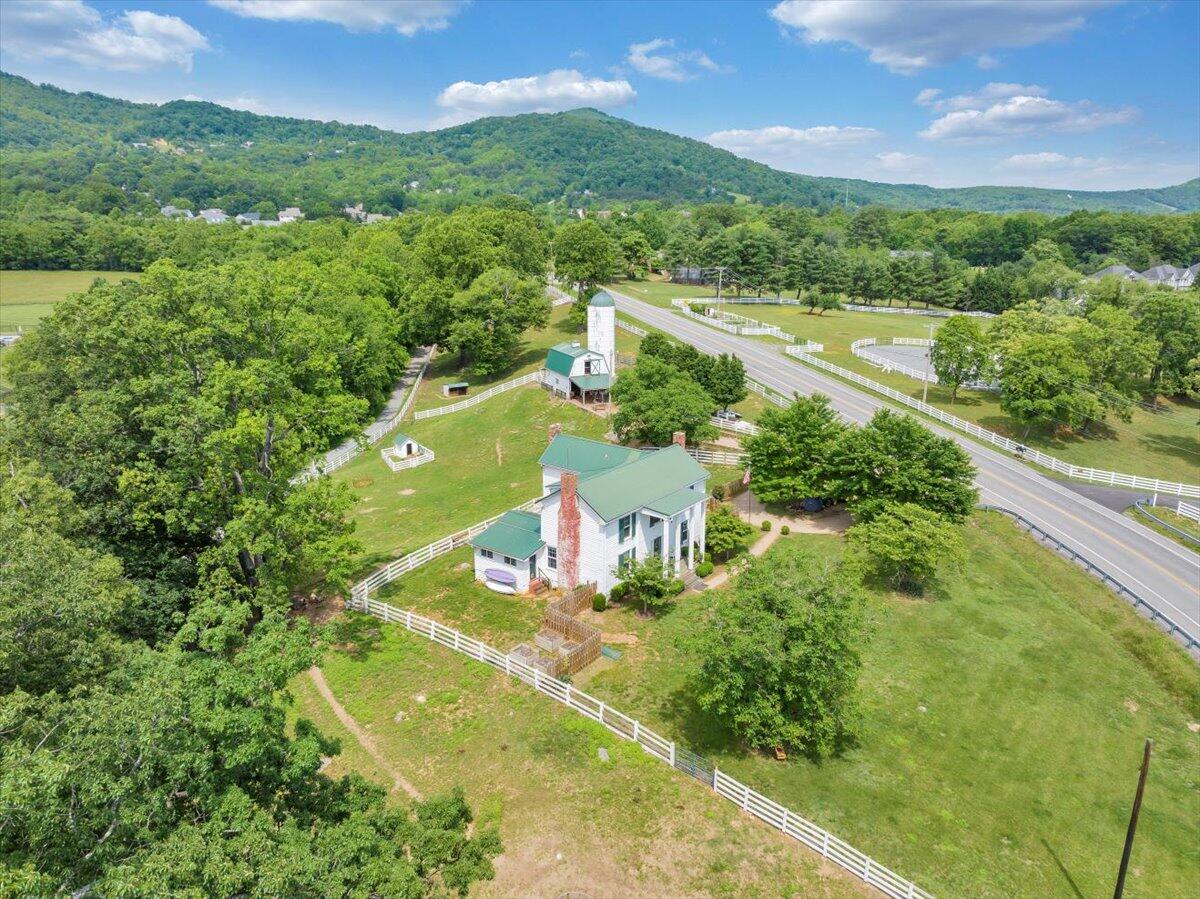 2148 Mountain View RD