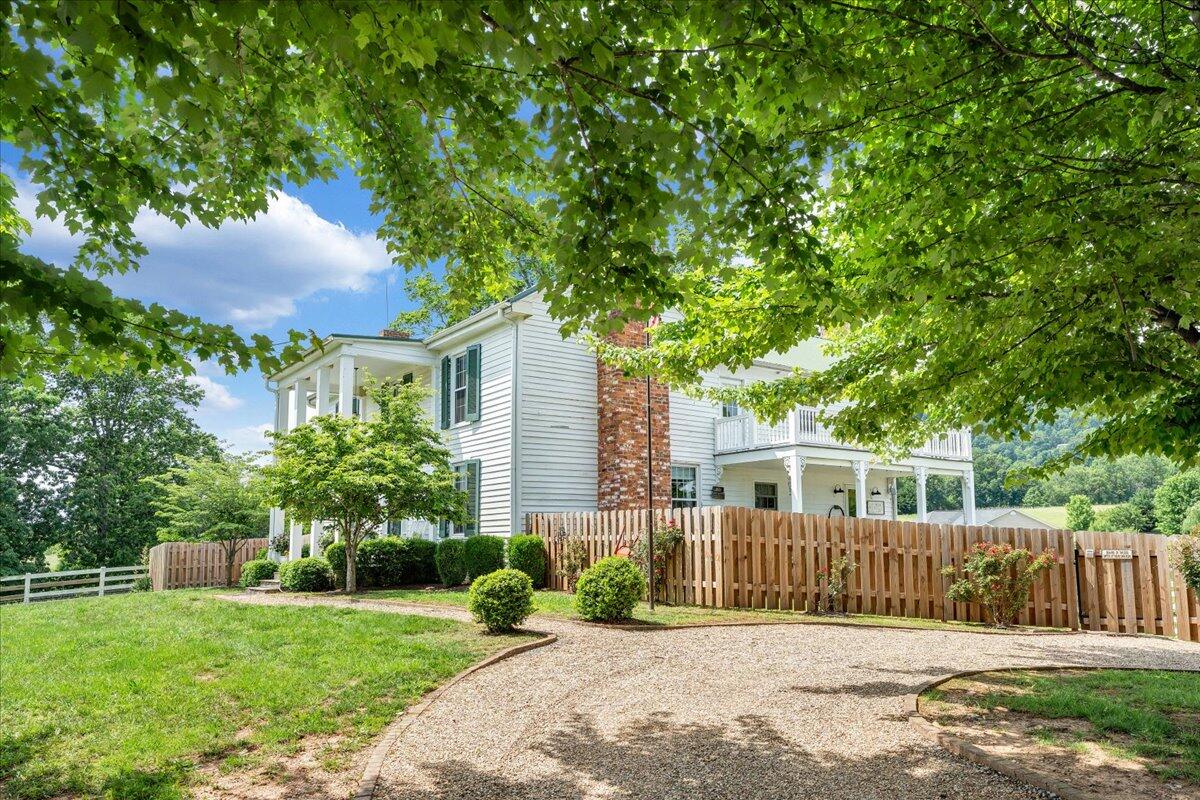 2148 Mountain View RD