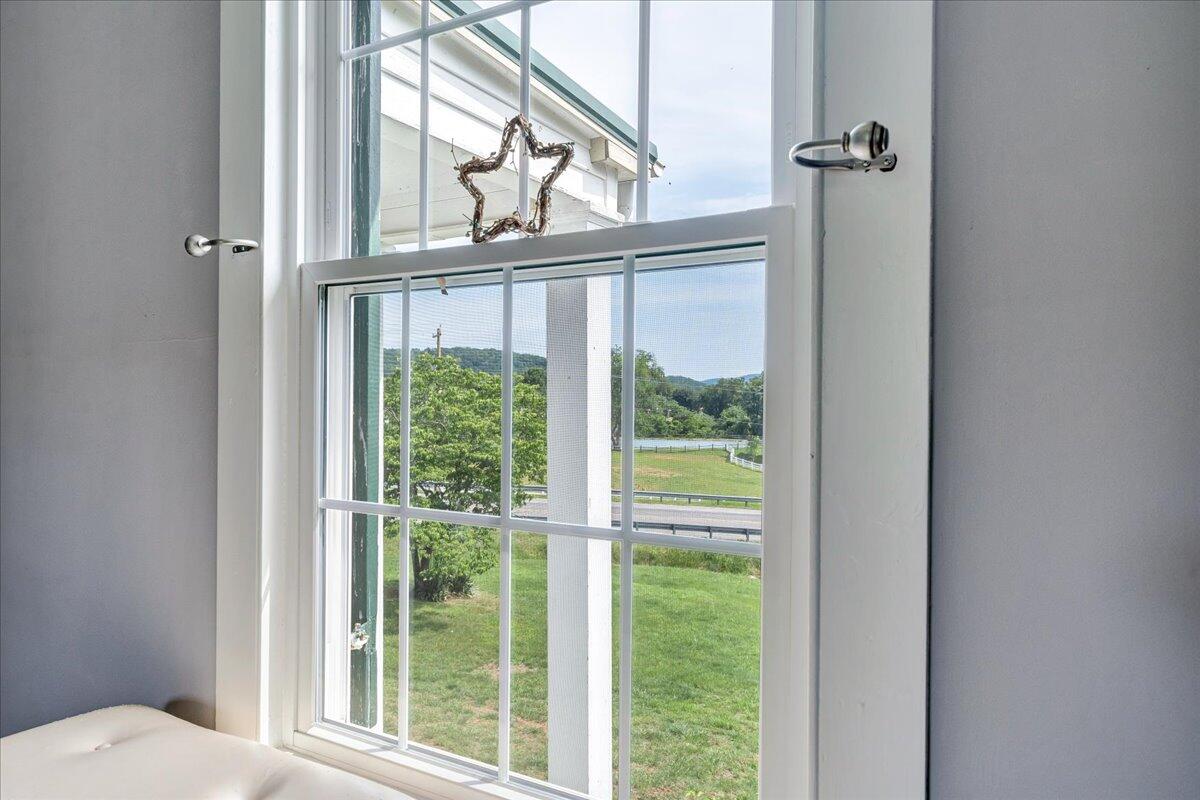 2148 Mountain View RD