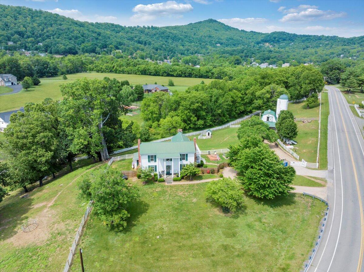 2148 Mountain View RD