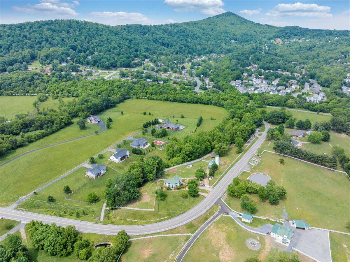 2148 Mountain View RD