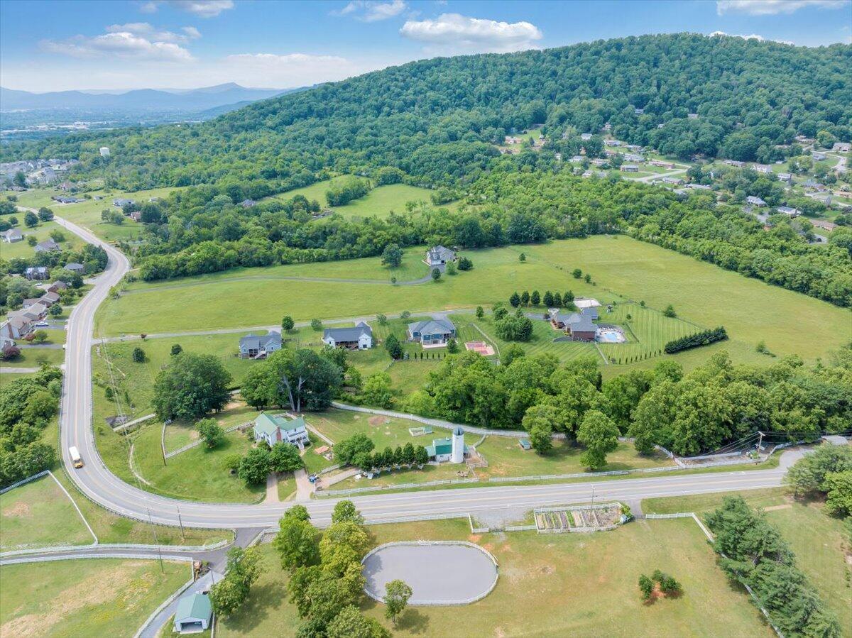 2148 Mountain View RD