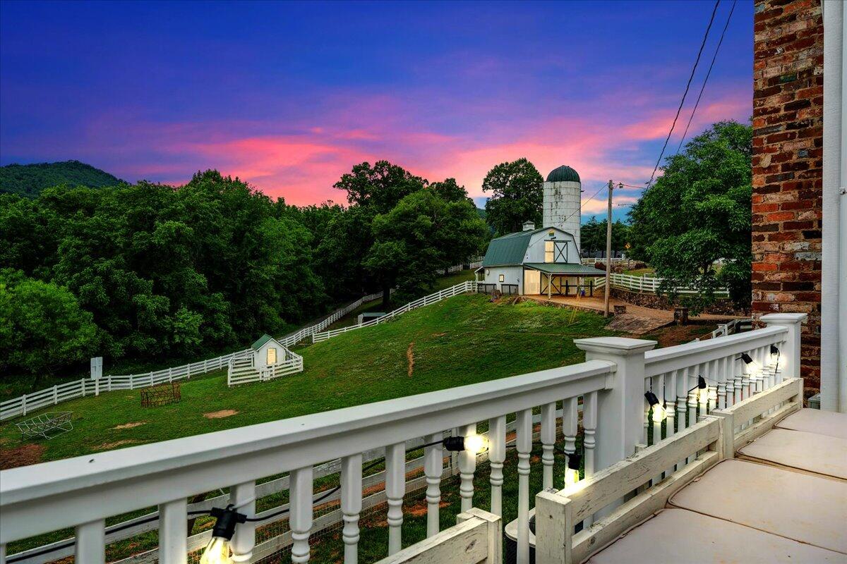 2148 Mountain View RD