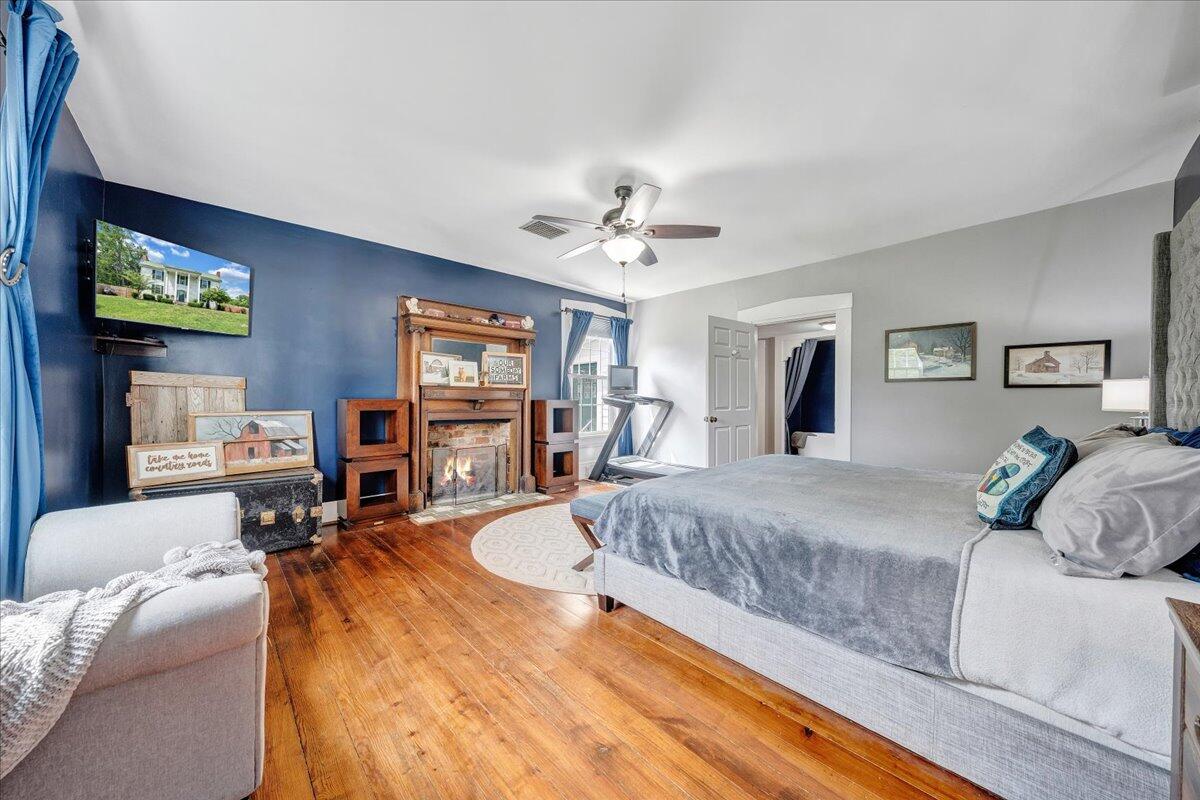 2148 Mountain View RD