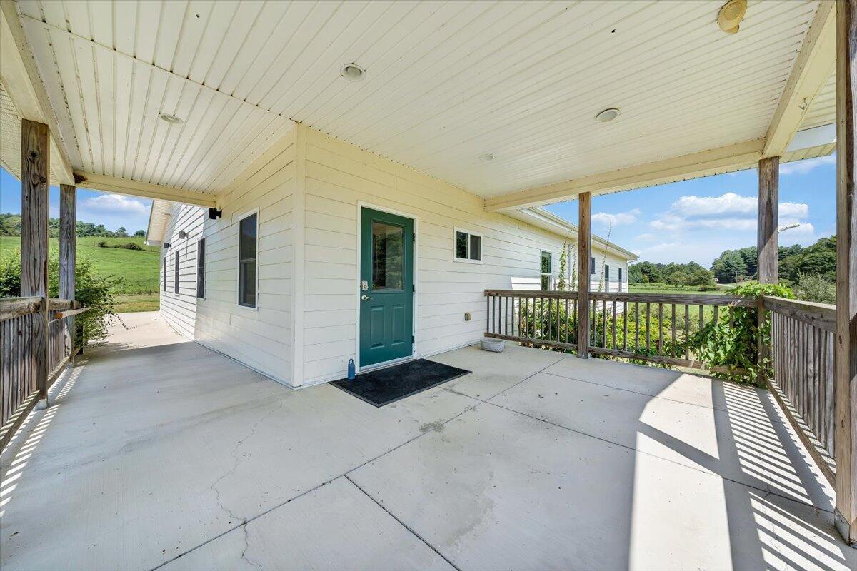 8163 Floyd Hwy N