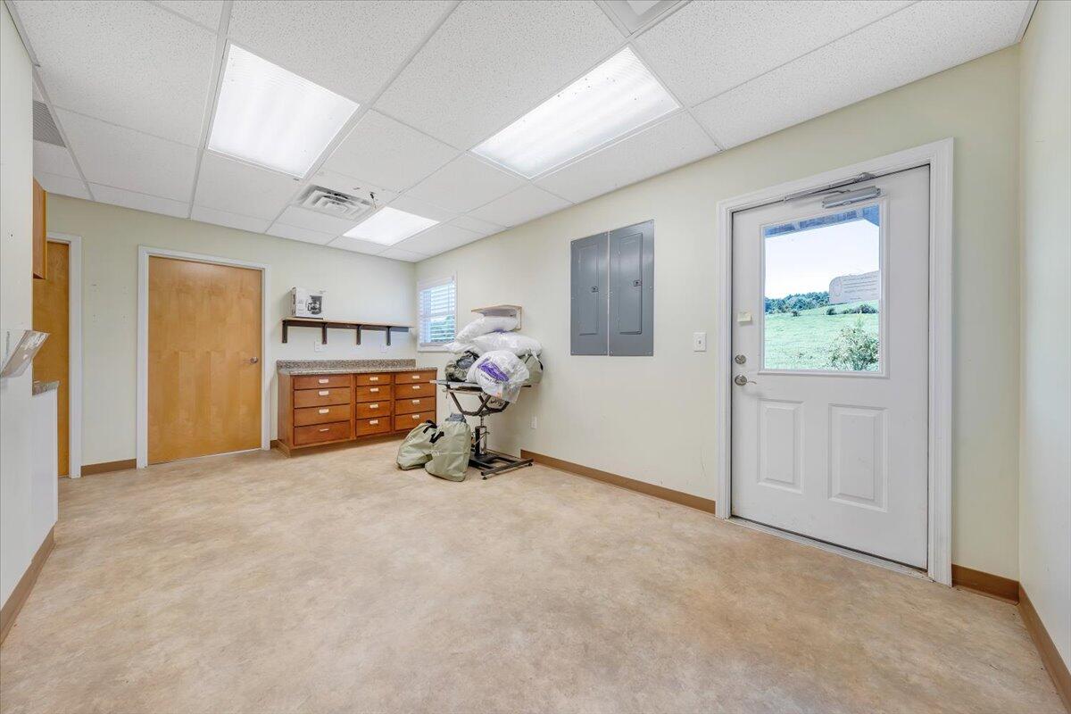 8163 Floyd Hwy N