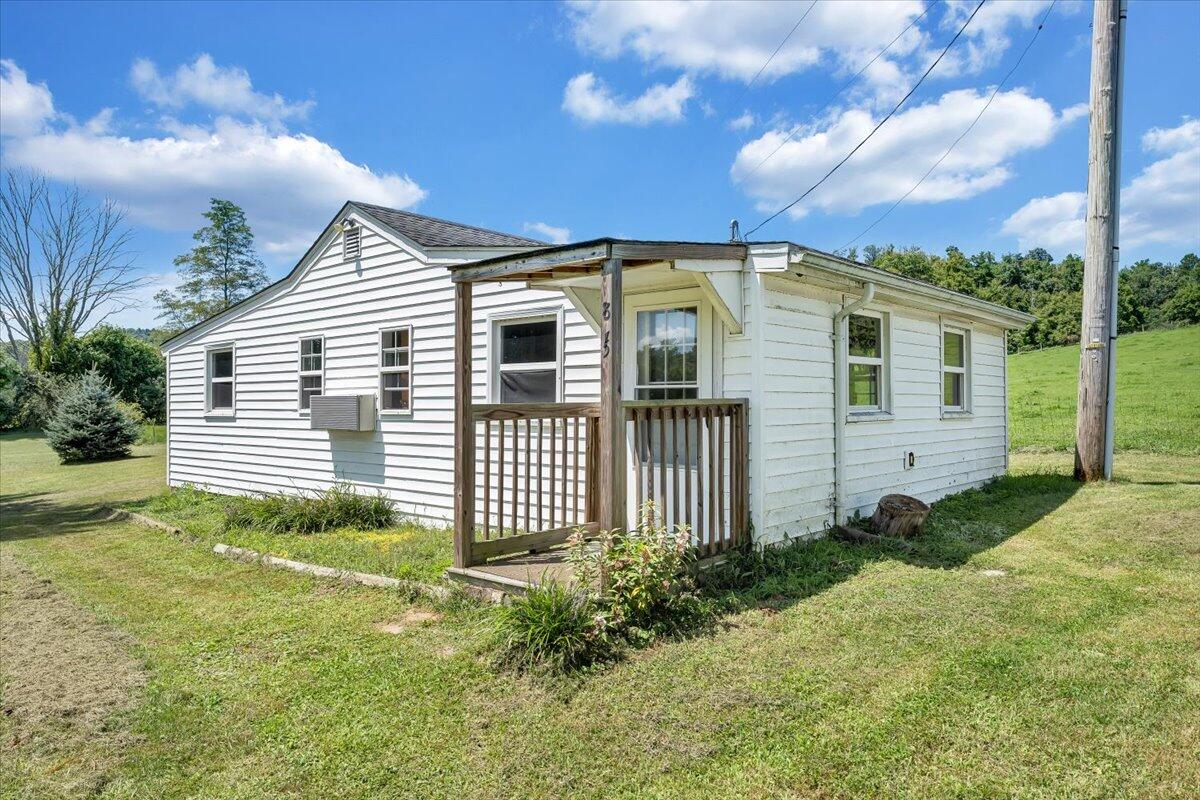 8163 Floyd Hwy N