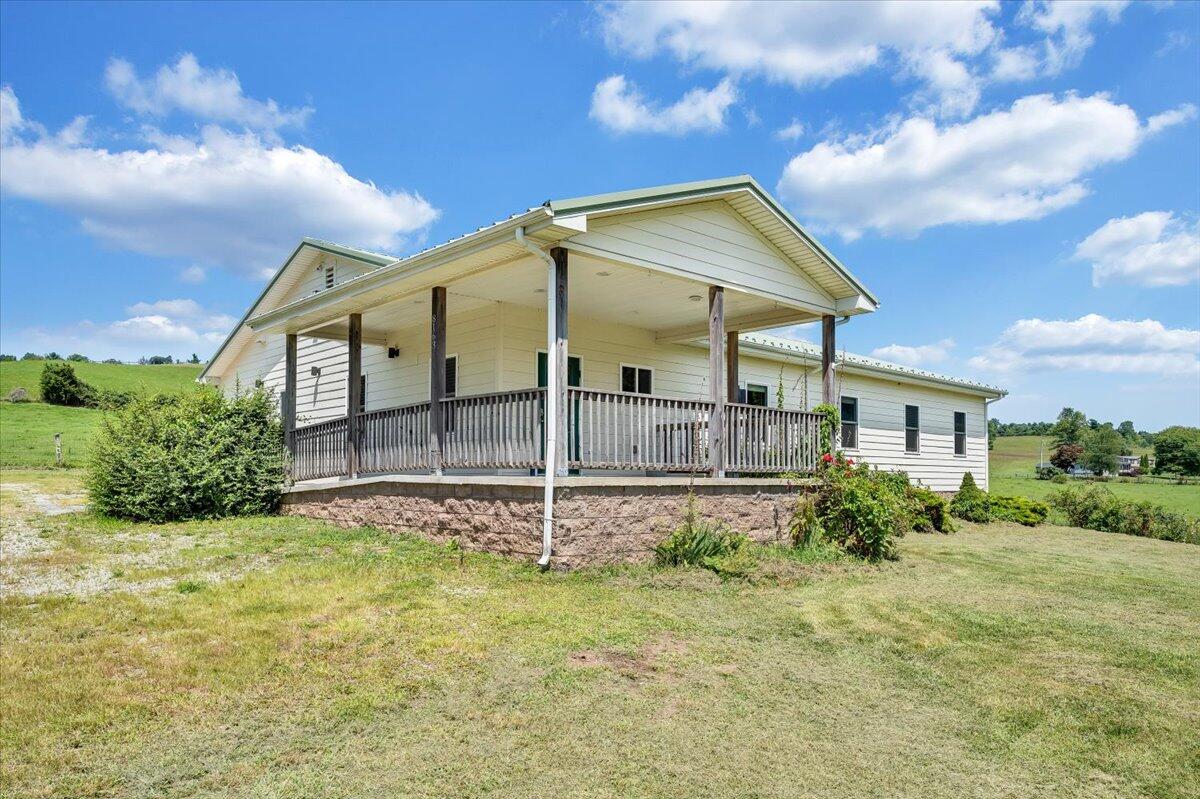 8163 Floyd Hwy N