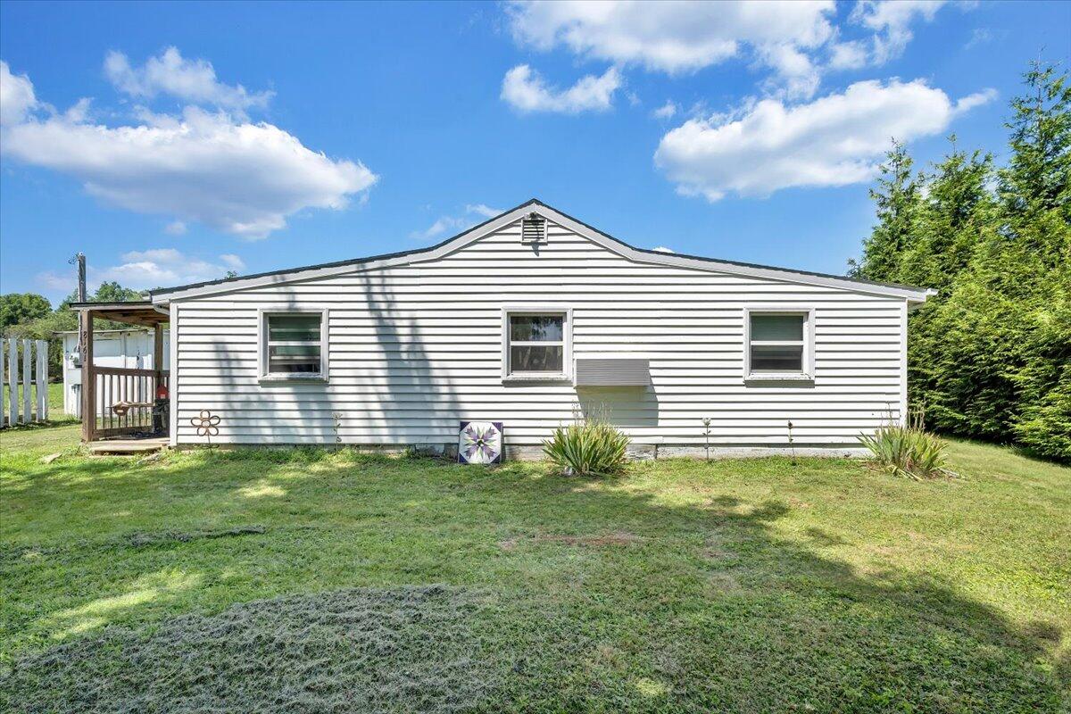 8163 Floyd Hwy N