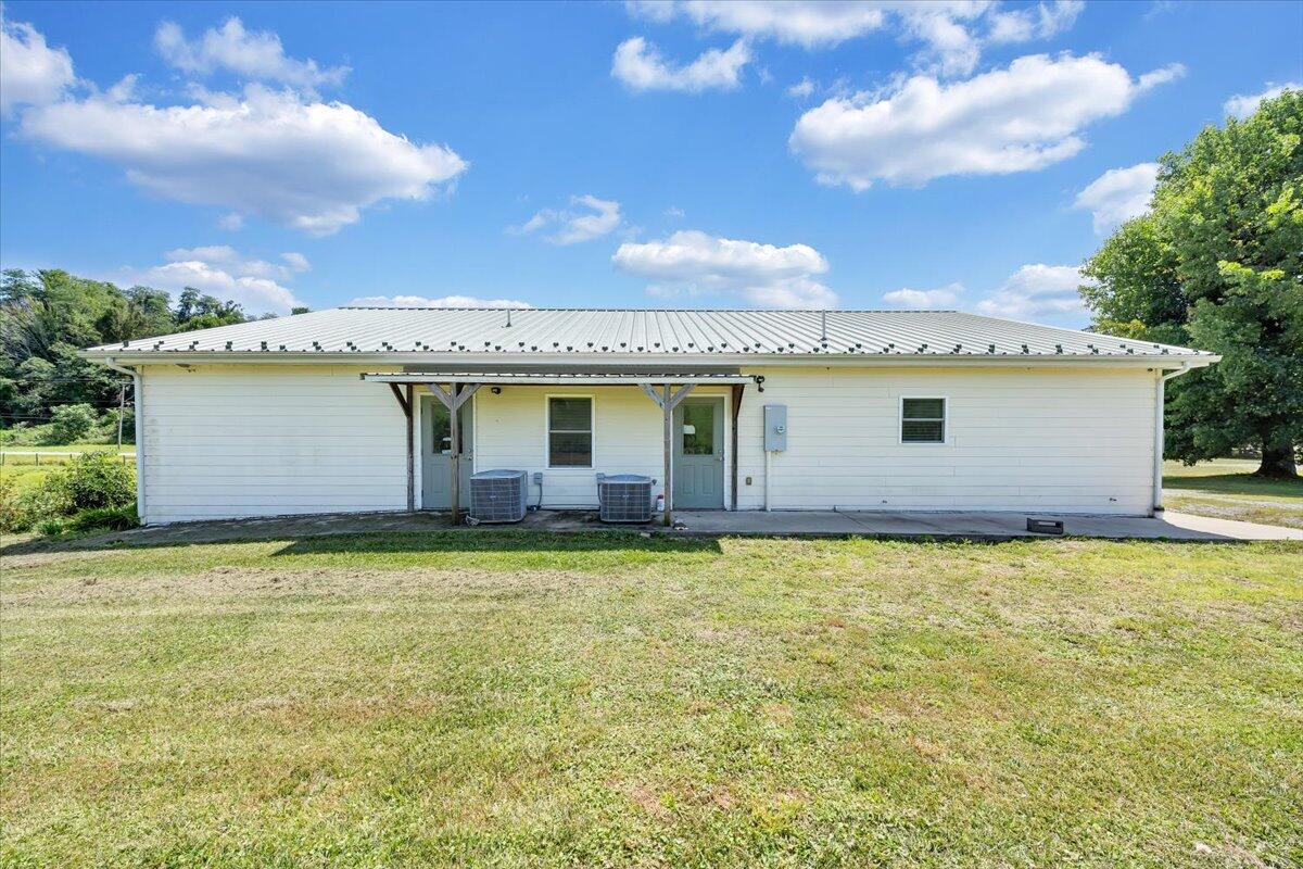 8163 Floyd Hwy N
