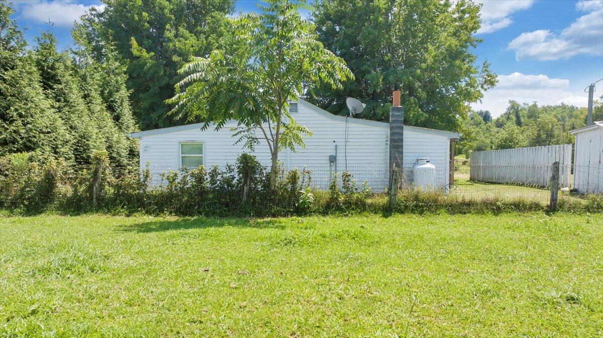 8163 Floyd Hwy N
