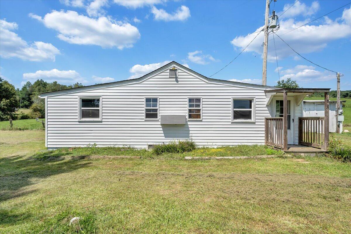 8163 Floyd Hwy N