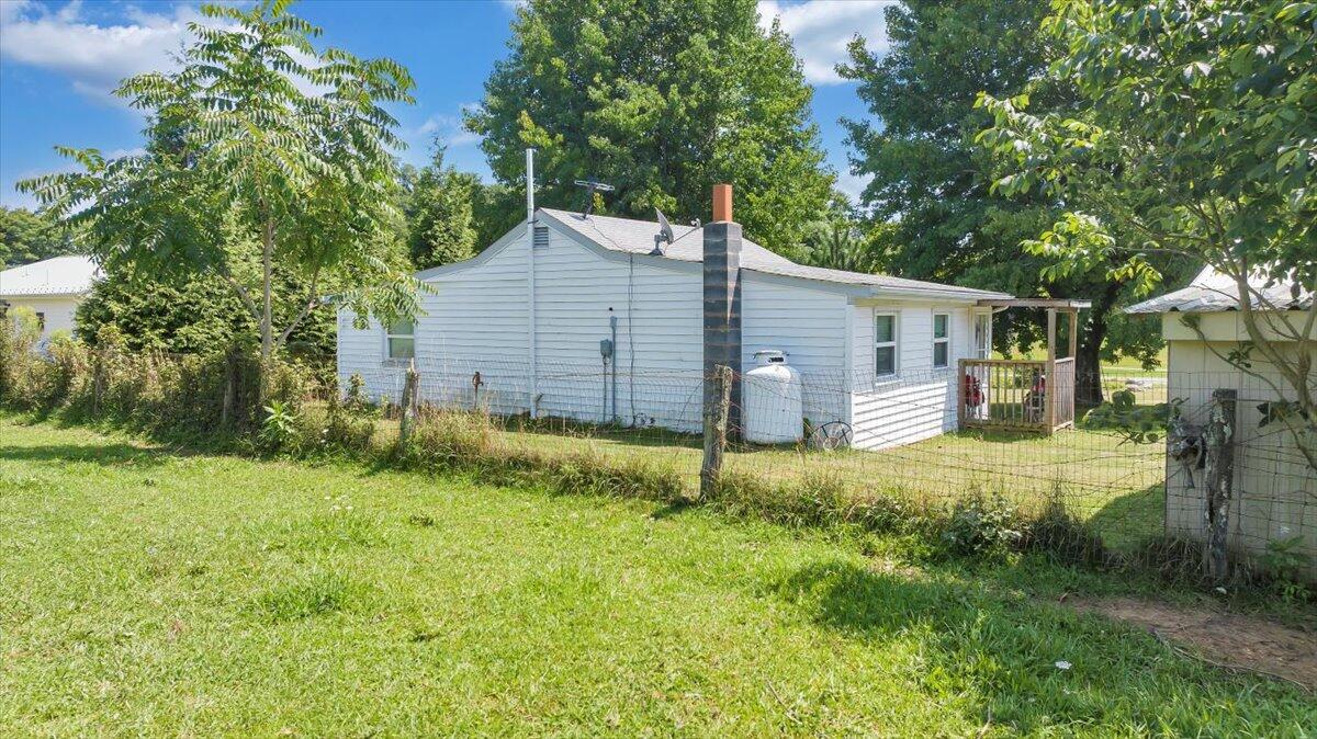 8163 Floyd Hwy N