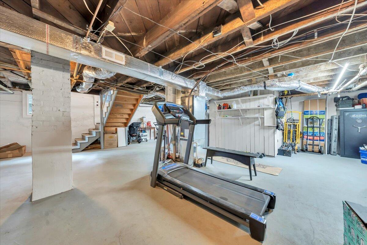 2109 Memorial AVE SW