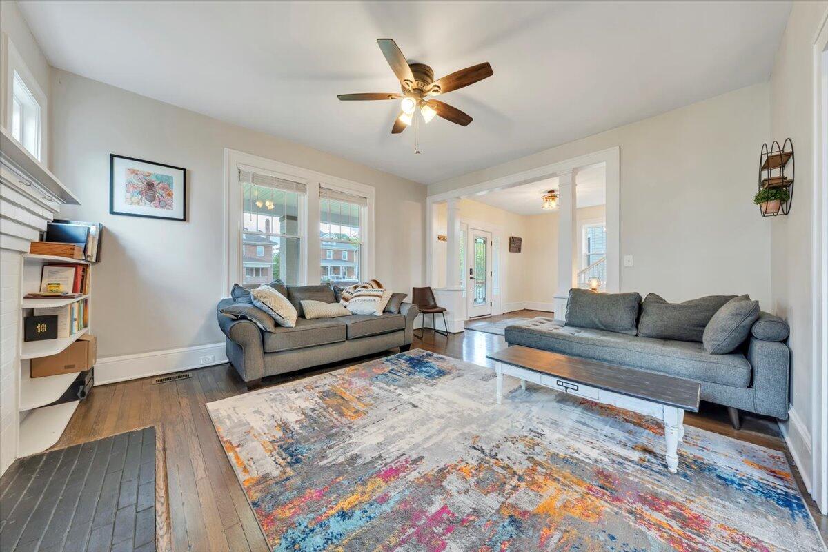 2109 Memorial AVE SW