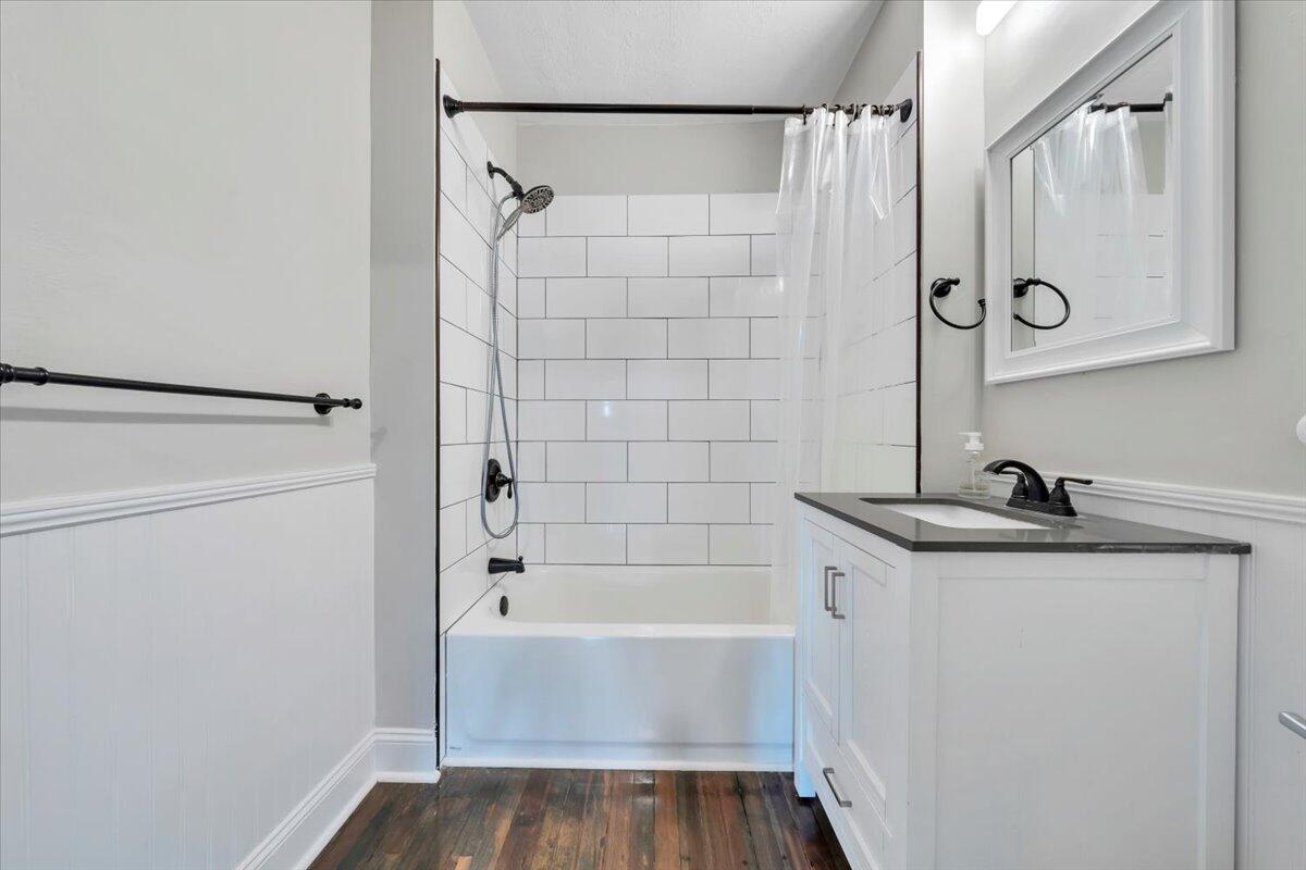 2109 Memorial AVE SW