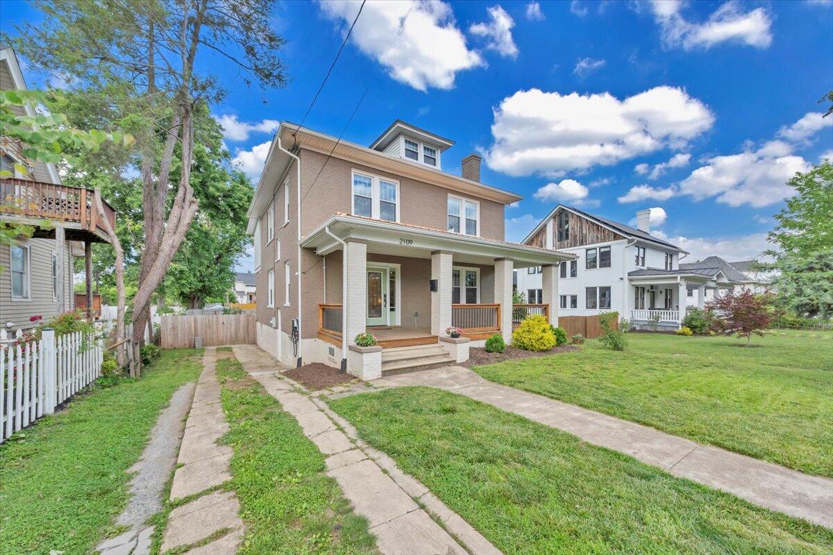 2109 Memorial AVE SW